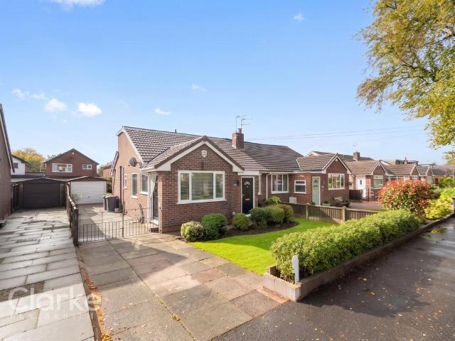 Bungalow for sale in Boothstown, Salford