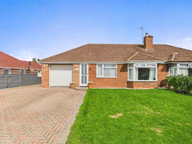Bungalow for sale in Wotton, Gloucester