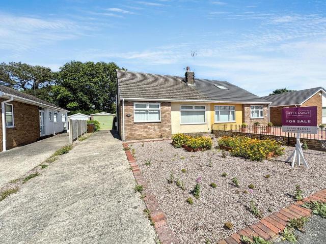 Bungalow for sale in Abergele, Wales