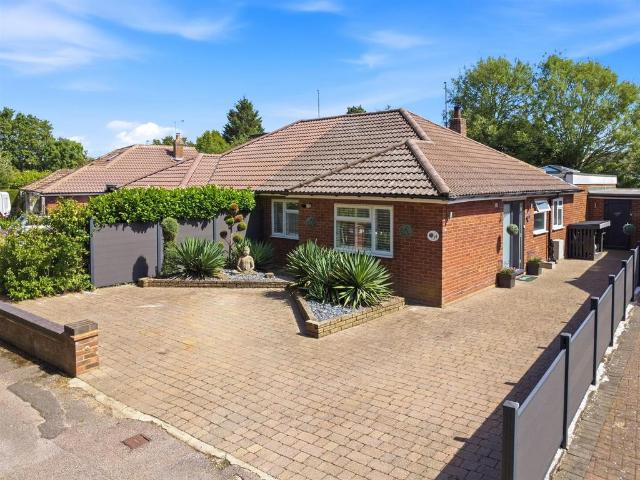 Bungalow for sale in Fretherne, Hertfordshire