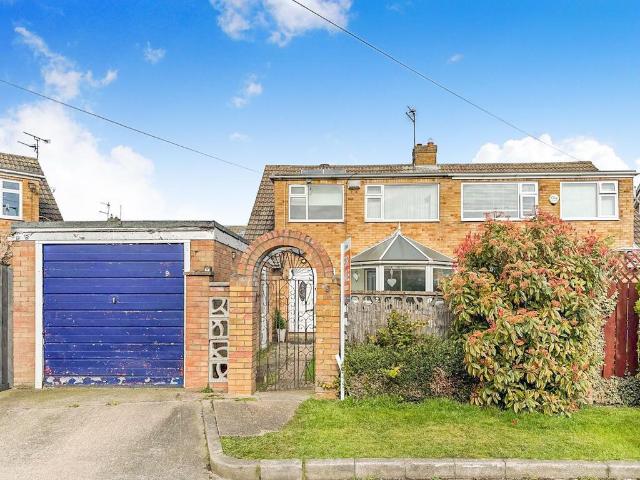 Bungalow for sale in Bransholme, Hull