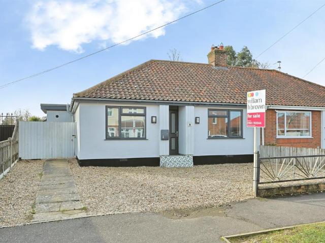Bungalow for sale in Crostwick, Norfolk