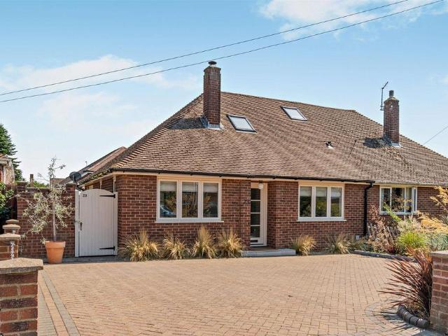 Bungalow for sale in Midway, Kent