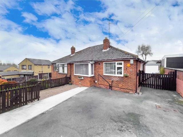 Bungalow for sale in Firthcliffe, Gomersal