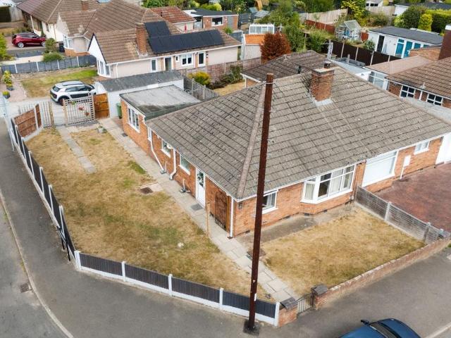 Bungalow for sale in Camp Hill, Warwickshire