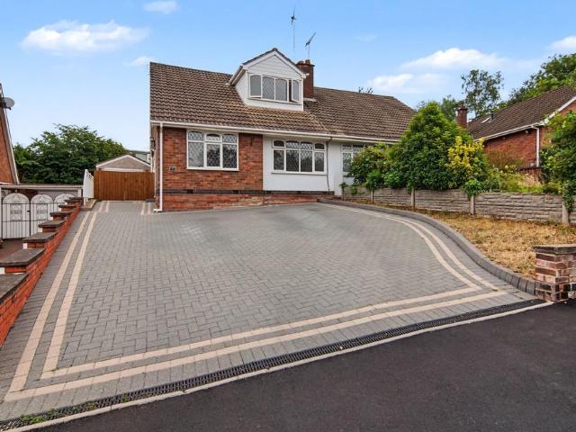 Bungalow for sale in Mount Nod, West Midlands