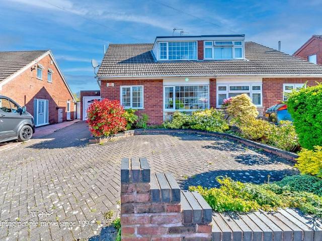 Bungalow for sale in Landywood, South Staffordshire