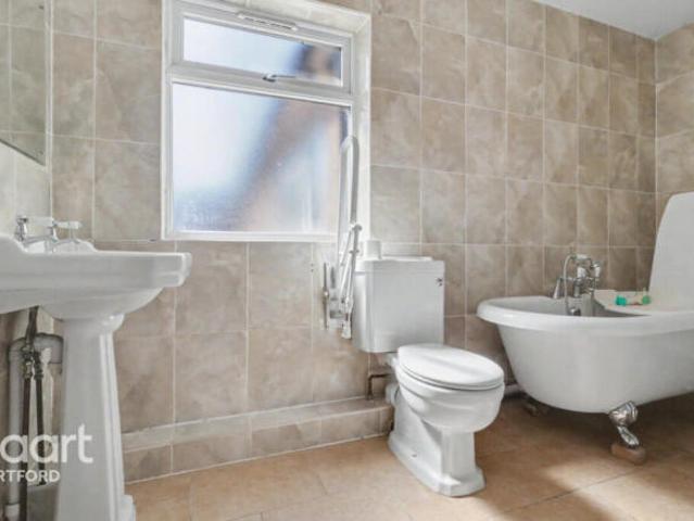 Bungalow for sale in Stone, Monks Orchard