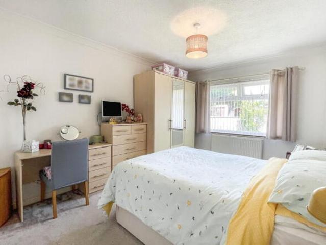Bungalow for sale in Follaton, Strode