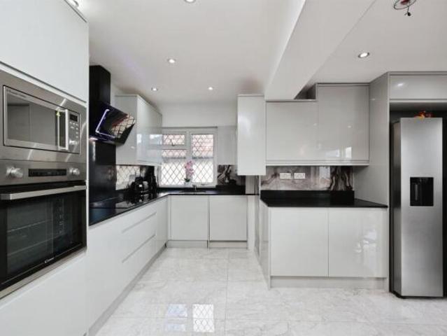 Bungalow for sale in North Watford, Hertfordshire