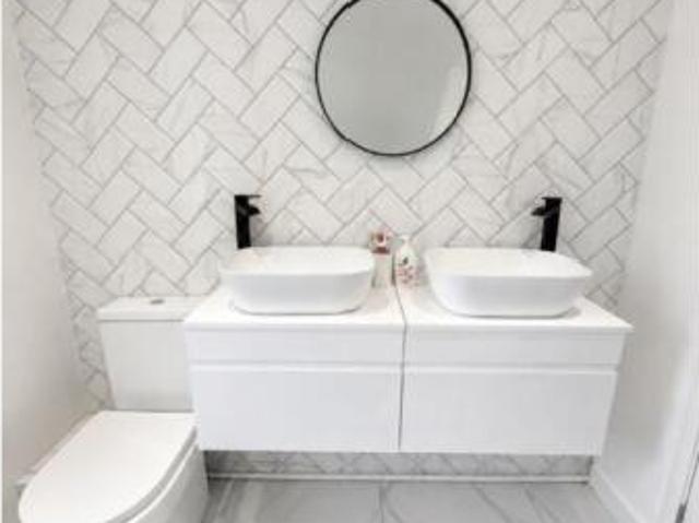 Bungalow for sale in Navestock Side