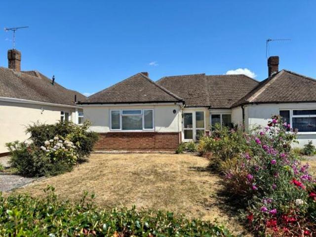 Bungalow for sale in Caddington, Central Bedfordshire
