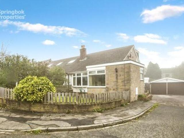 House for sale in Halifax, Calderdale