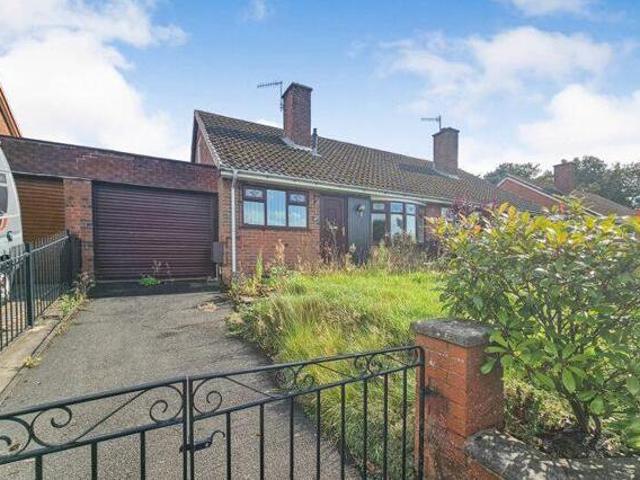 House for sale in Kingsley Moor, Staffordshire