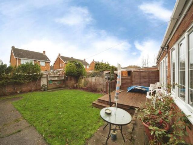 Bungalow for sale in Spring Park, Luton