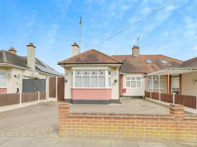 House for sale in Alton Barnes