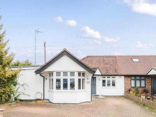 House for sale in Little Stanmore, Greater London