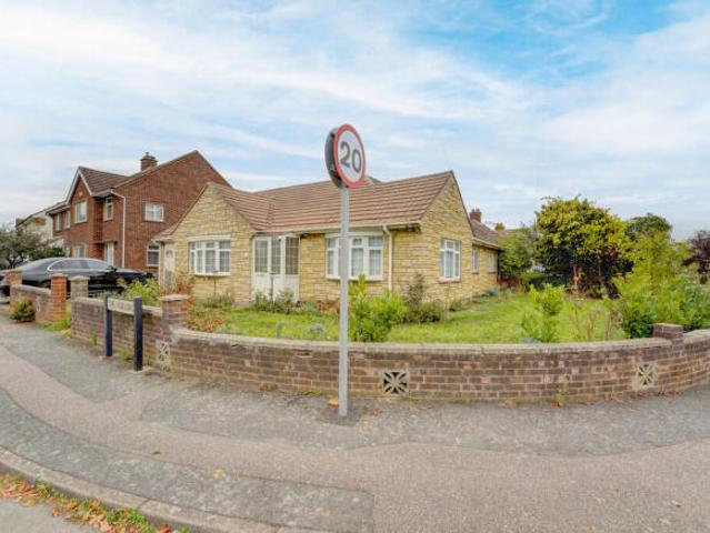 Bungalow for sale in Bedford