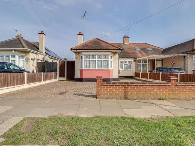 Bungalow for sale in Alton Barnes, Essex