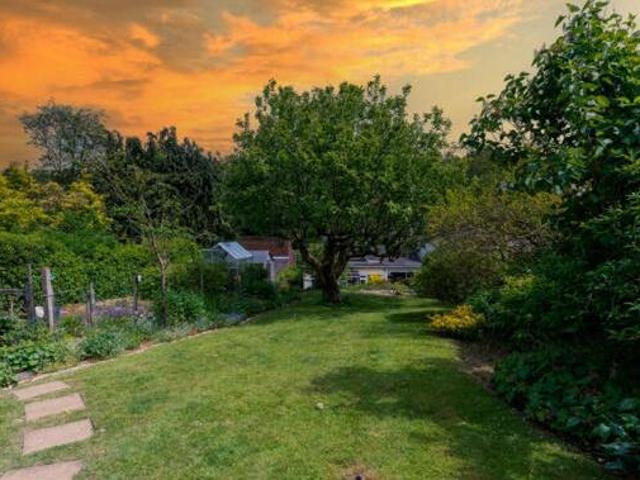 House for sale in The Butts, Kent