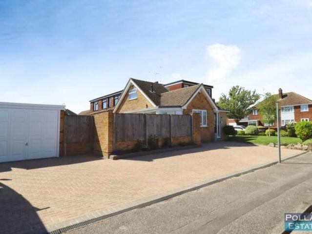 Bungalow for sale in Rainham, Kent