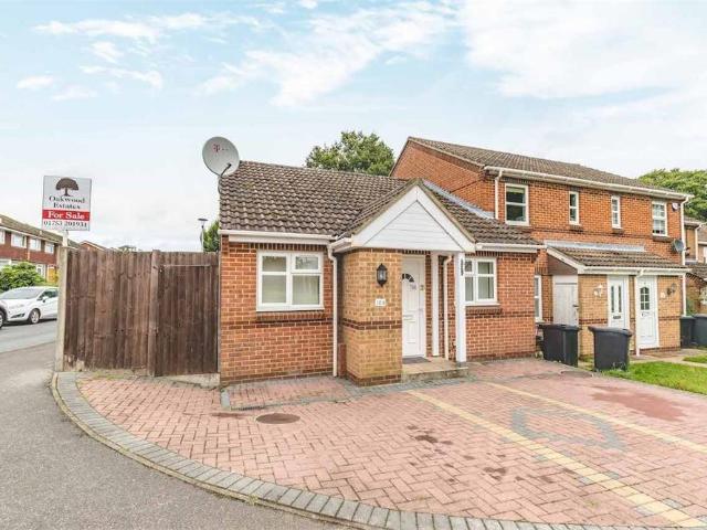 Bungalow for rent in Iver, Iver Heath