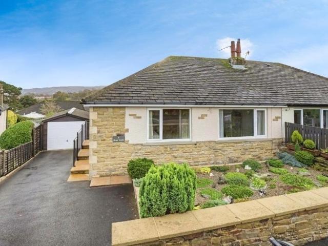 Bungalow for rent in Addingham, Isle Of Man