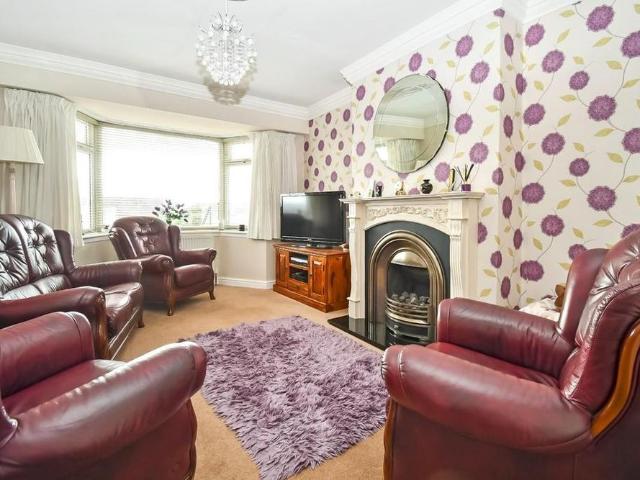 House for rent in Yeadon Banks, Leeds