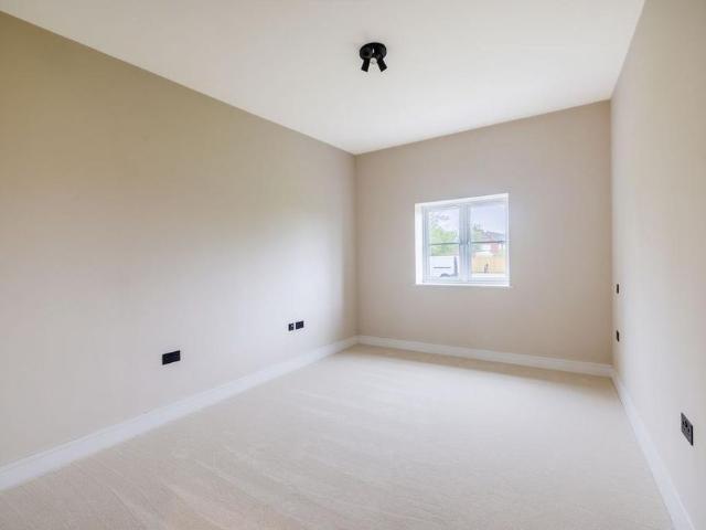 House for rent in Red Hill, Surrey