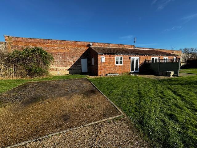 Bungalow for rent in East Tuddenham, Norfolk