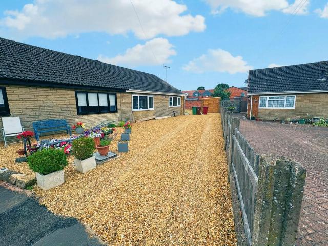 Bungalow for rent in Epworth, North Lincolnshire