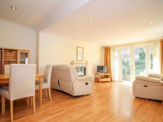 House for rent in Carpenders Park, Three Rivers