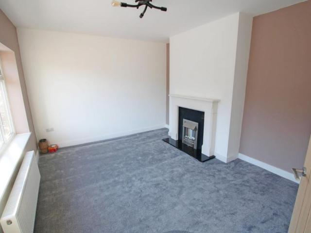 House for rent in Oakenshaw, Backburn