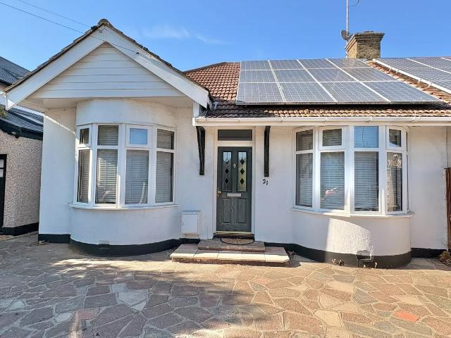 House for rent in Alton Barnes, Essex