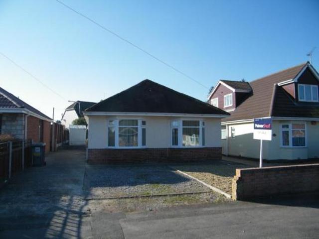 Bungalow for rent in Hamworthy, Poole