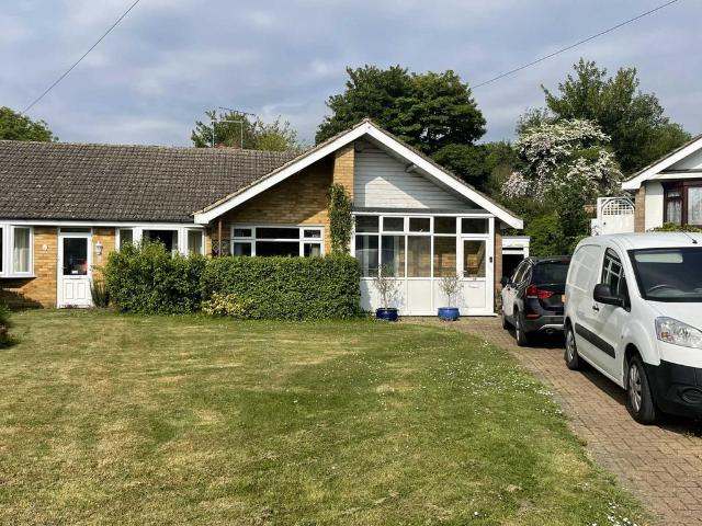 Bungalow for rent in Bluebell Hill, Bourne Vale