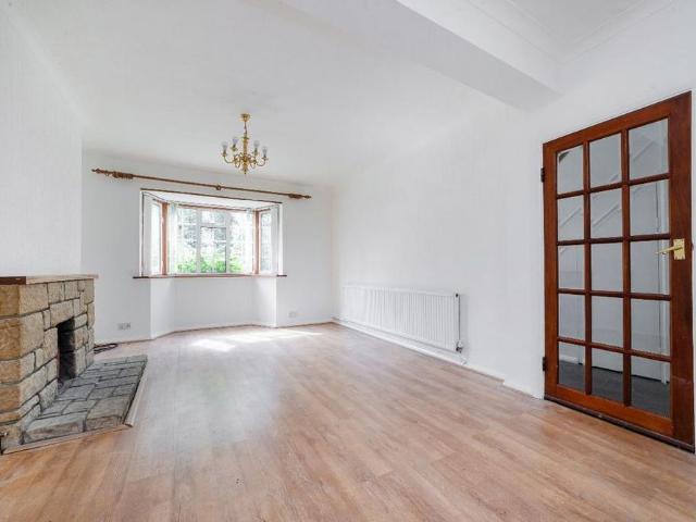 House for rent in London Borough of Croydon, Forestdale