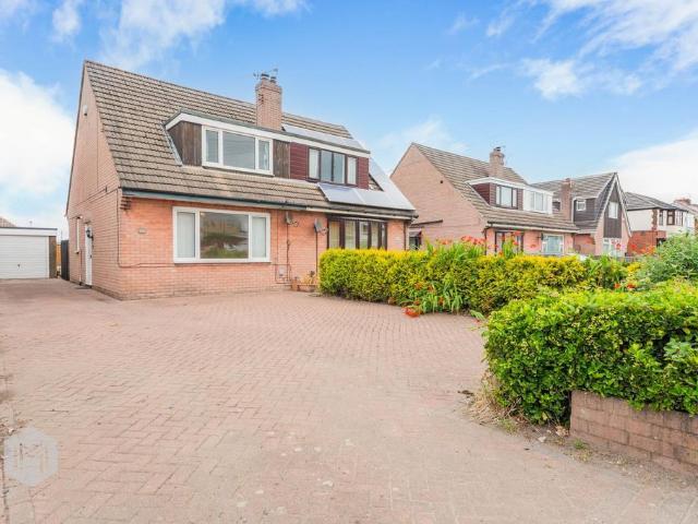 Bungalow for rent in Parr Bridge, Wigan