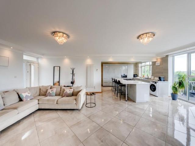 House for rent in Salters Cross, Strood