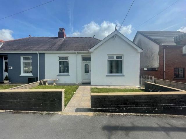 Apartment for rent in Llannon, Y Tymbl / Tumble