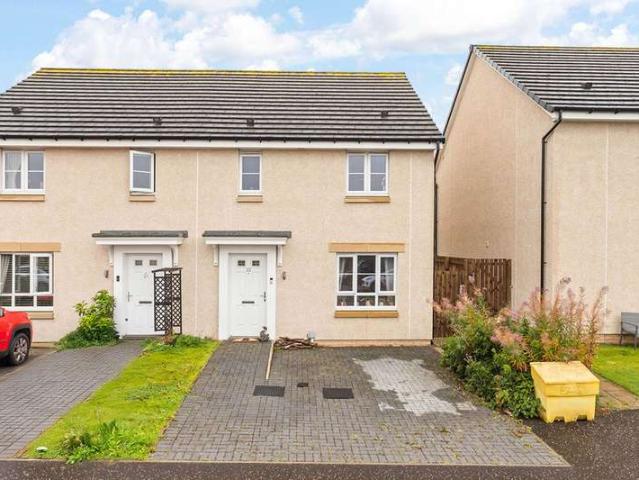 Farm for sale in Loanhead, Scotland
