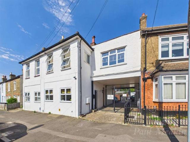 Farm for sale in London Borough of Croydon, Purley