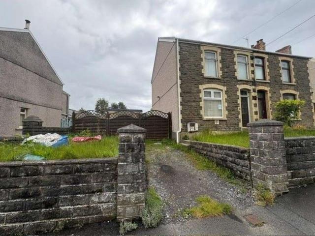 Farm for sale in Grovesend and Waungron, Gorseinon
