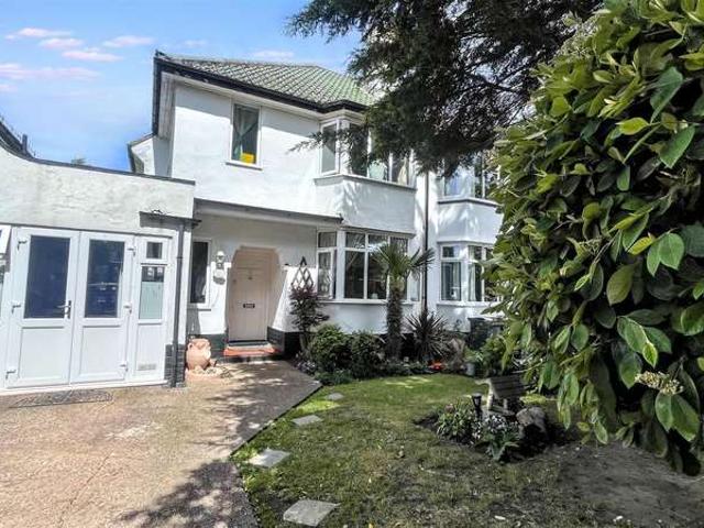 Farm for sale in Wake Green, Birmingham