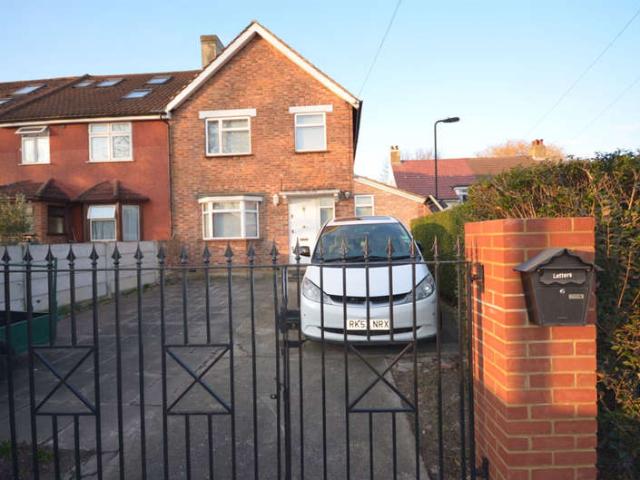 Farm for sale in London Borough of Ealing, Greater London