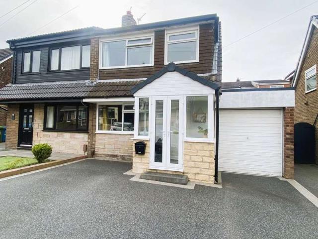 Farm for sale in Chadderton Fold, Pendock