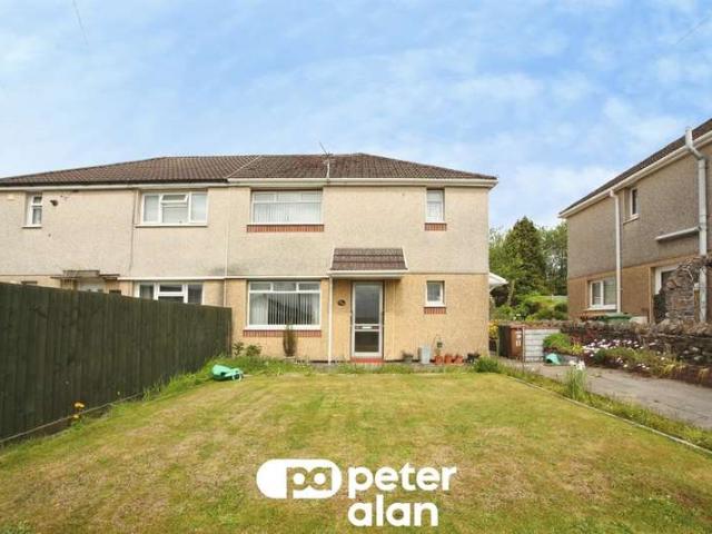 Farm for sale in Cefn Fforest, Wales