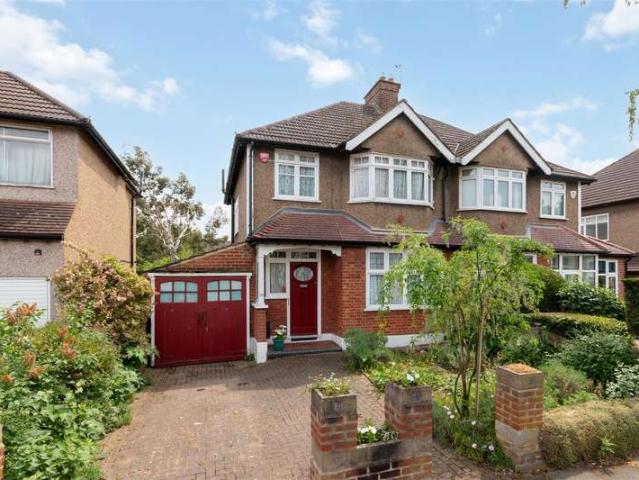 Semi Detached House for sale in Motspur Park, West Barnes