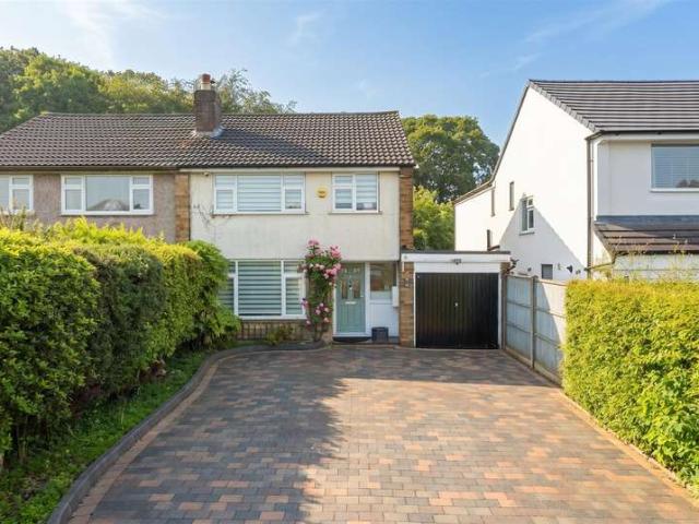 Farm for sale in Bramhope, West Yorkshire