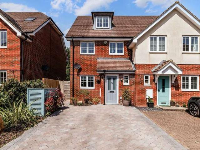Farm for sale in Hillview, Surrey